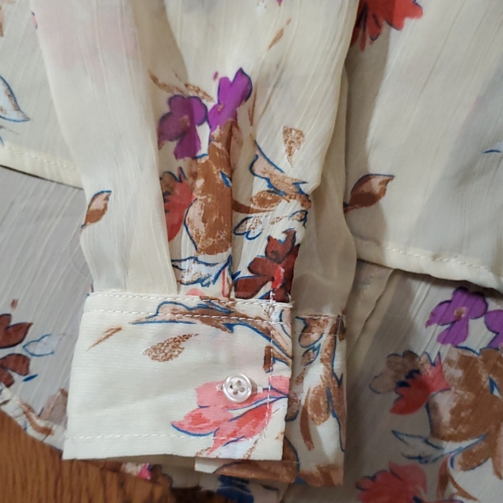 American Rag Floral Collared Button Up - Picture 6 of 15